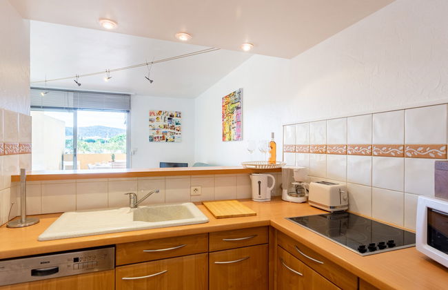 1 bedroom Apartment in Bormes-les-Mimosas with swimming pool and terrace - Photo 13