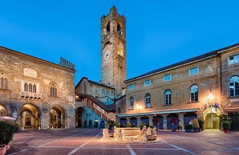 Smart Station Design Apartment Central - Photo 33