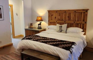 Sundance Spacious Vaulted Ceiling cabin, Hot tub, huge lawn - Foto 12