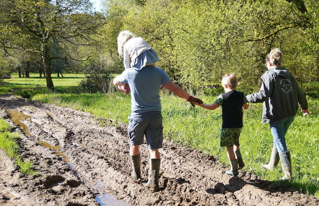 3-bed Cottage - Sleeps 5, Riverside, Hot Tub, Pets - Foto 18