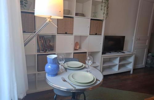 Saint-Mandé studio, proche metro Ligne 1 & Paris Centre, Wifi rapide, Ideal couple, télétravail - Foto 23