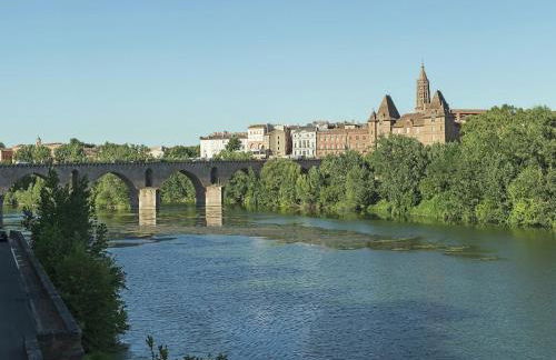 Luxurious Villa in Cazaubon with Swimming Pool - Photo 27