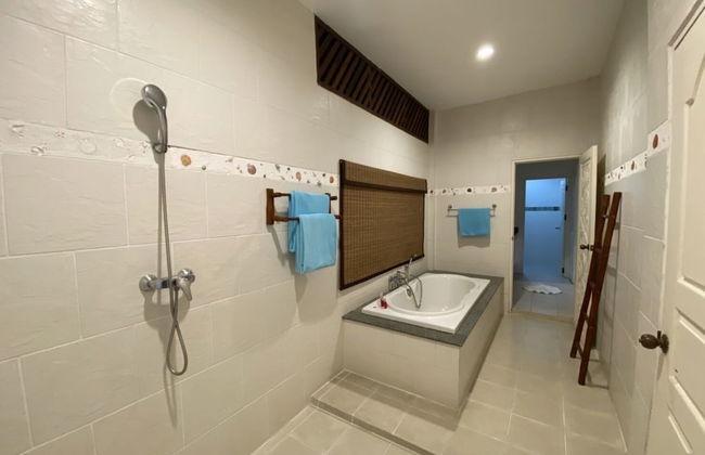 Villa Raya Private Pool Villas Resort - Photo 56