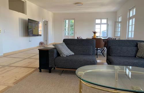 Historic Building- 9 Bedrooms - Groups up to 26 - Foto 34