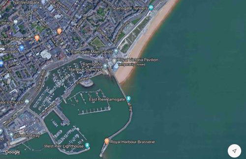 Ramsgate Seafront Apartment with Jacuzzi Bath & Pool Table - Foto 37