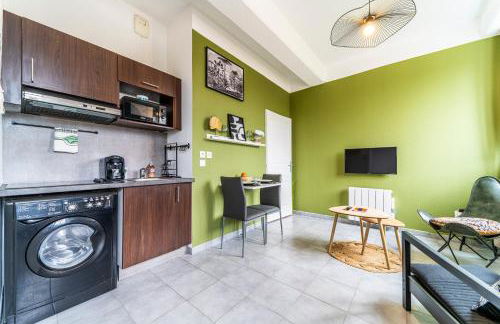 Stay Cosy Lille I Tourcoing - Appartement - Hypercentre - Parking securise - Wifi - Netflix - Cuisine - Foto 4