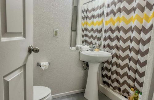 Charming 2nd Ave Lofts in Downtown San Diego with Parking - Foto 92