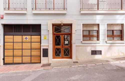 Piscina, patio privado y aparcamiento - Foto 26