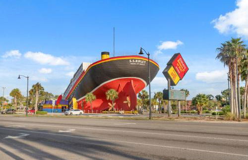 Escape to Sand Dollar Holler: Coastal Retreat, 3 Beds, 2.5 Baths, Sleeps 10! - Foto 104