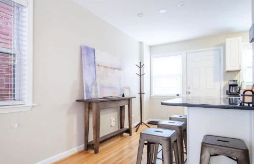 Transit-Friendly Home Old Town Parking - Foto 4