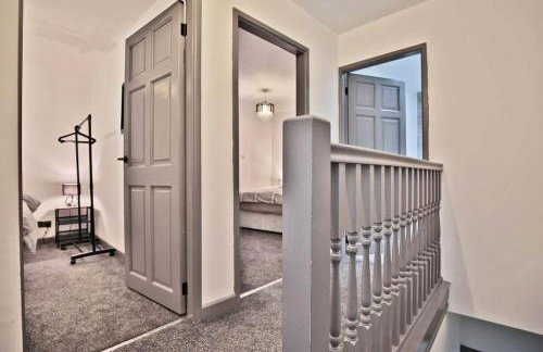 Freckleton House in Town Centre, near Blackpool, Sleeps 6, Free Parking - By NMB Property - Photo 27