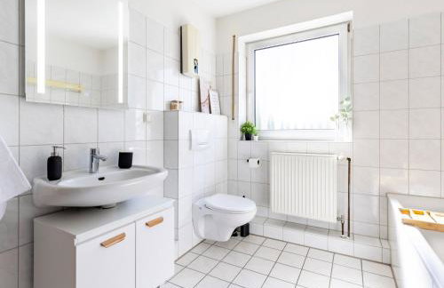 Arena in der Nähe - Tiefgarage - Balkon - Küche - Smart TV - Foto 17