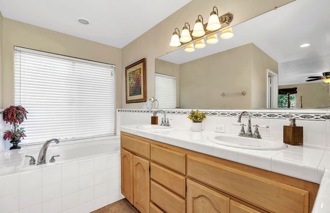 Awesome Views, Game Room, Hot Tub and More! - Foto 18