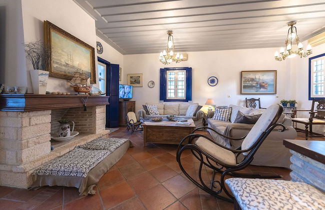 Beachfront Spetses Spectacular Fully Equipped Traditional Villa Families,groups - Photo 18