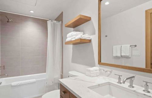 Riverfront Lodge 102 by East West Hospitality - Foto 14