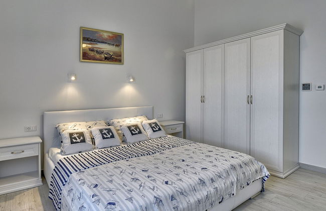 Modern Villa Histria With Pool and View - Photo 4