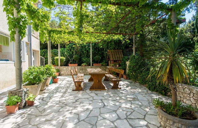 Apartments & Rooms Jokovic- Deluxe Double Room With Terrace and Partial Sea View - Foto 1