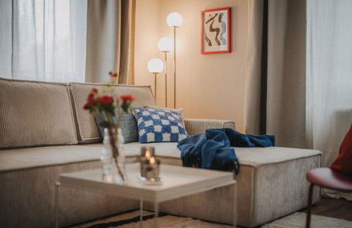 JOBOSTAYS - LINDEN Family Apartment Oldenburg - sehr geräumig 110m2 - Terrasse mit Gartenblick - voll ausgestattete Küche - 2 Bäder - Babybett - 10 Min zu Fuß zum Bahnhof - kostenloses WLAN - Parkplatz - kontaktfreier Check-In - Photo 33