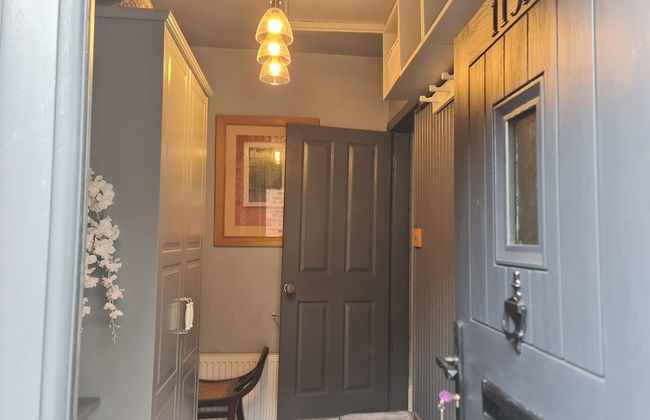 Beautifully Decorated 1-bed Apartment in Sale - Photo 17