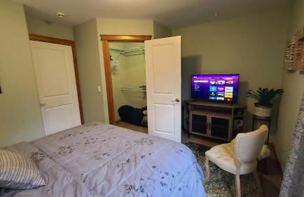 Mt Rainier Way Bedroom with Private Full Bath - Foto 7