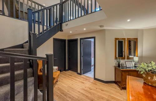 Converted Welsh Sunday School with Sea View & Garden on Anglesey - Dog Friendly - Photo 14