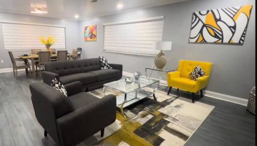 King Bed, 3 miles to Stadium - Foto 2