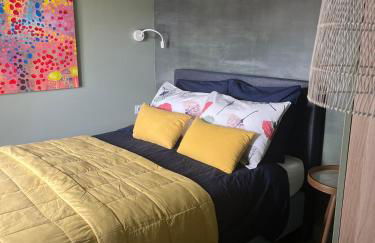 Gîtes de charme "l'écrin de Vendée" jacuzzi privatif, piscine chauffée, prestations bien être, vélos à 10 mn de l'océan sur 3,5 h de verdure - Photo 43