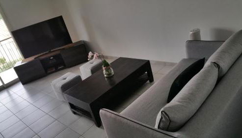 Apt 50m2 avec Balcon tout équipé proche d'Avignon - Foto 2