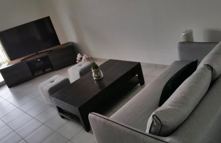 Apt 50m2 avec Balcon tout équipé proche d'Avignon - Foto 2