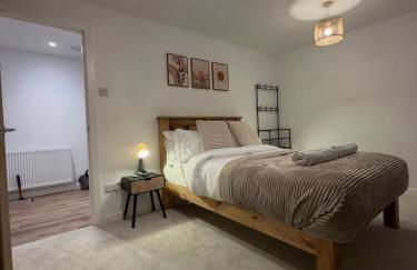 Luxury House, Great Location in Redditch - Contractors - Families - Groups - Relocators - Sleeps 9 - Foto 31