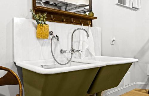 Gatsby House Mansion w Game Lounge & Hot Tub - Foto 78