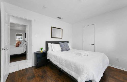 Diamond Waters near DFW & Stadium , Private Pool - Foto 27