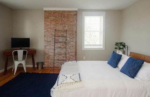 Farmhouse Broad Brook: Comfort & Charm. - Foto 17