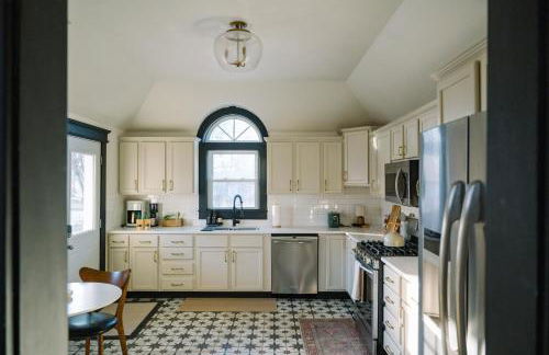 The Manor At East Village - Photo 13