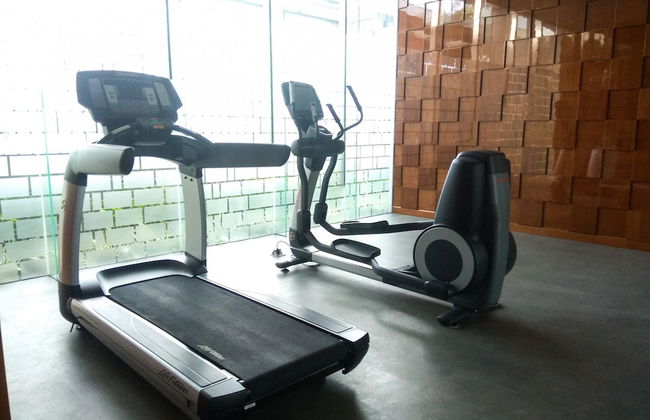 Highest Value Studio Apartment at Lexington Residence - Photo 10