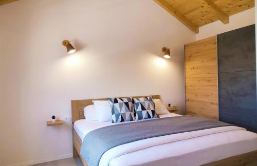 Stone house in vineyard - Photo 15