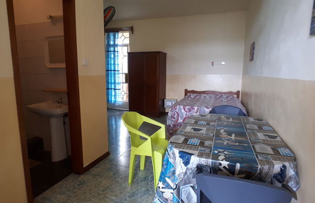 Allamanda Studios and Apartments - Photo 19