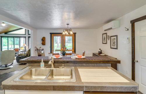 Deck and Mtn Views Libby Home on Golf Course! - Foto 9