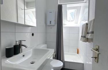 City Apprtment with Netflix, 2Tv - Foto 4