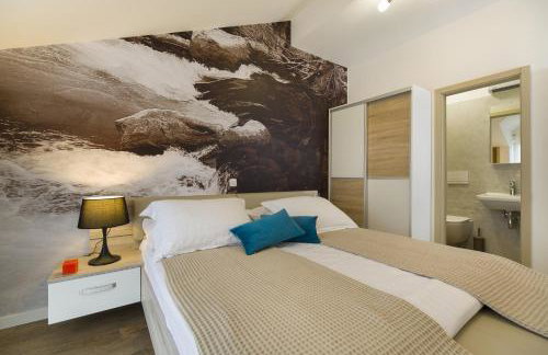 Villa Vision with Heated Pool & Jacuzzi in Sestanovac - Foto 22