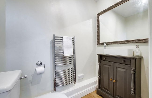 Charming Reigate Cottage Retreat - Foto 15