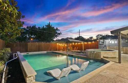 Posh 6BR 2,5BA Holiday Home with Pool, Media-Game Room & Hot Tub - Foto 2