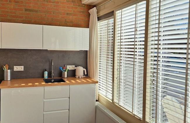 Cozy Holiday Home with Hot Tub in Lauwersoog by Lake - Foto 8