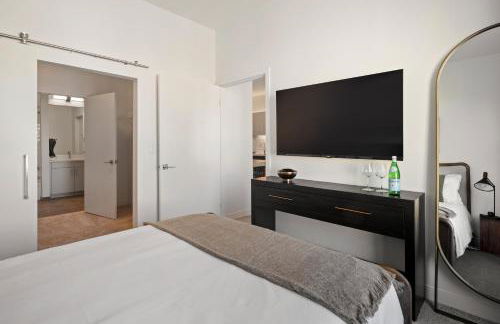 Hyatus Luxury Residences Boston Everett Premier Collection - Photo 47