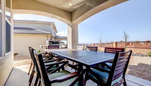 Washington Home w/ Mtn Views, Near Hiking! - Photo 3