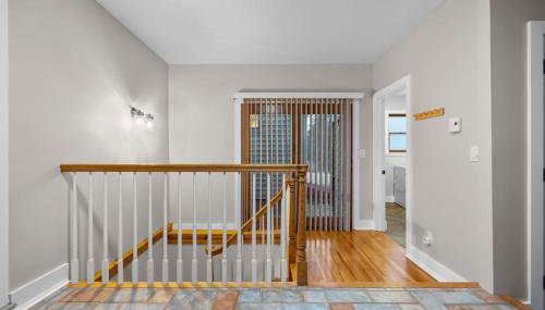 Spacious Cozy 3 Bed 2 Bath - Photo 5