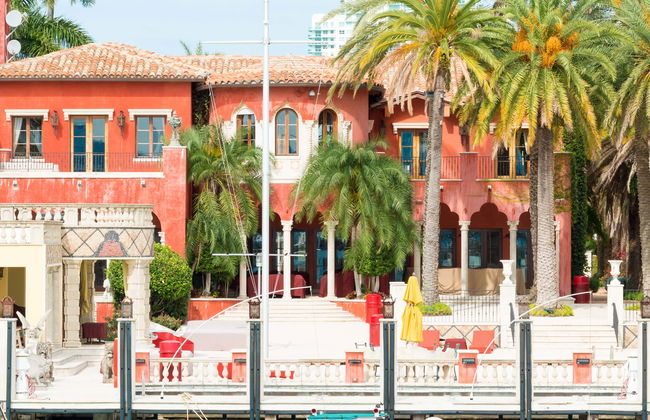 Paseo en barco por Las Casas de los Famosos - Foto 2