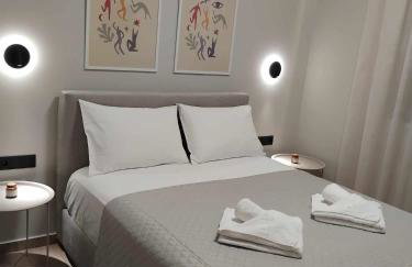 Simple, Calm and Luxurious - Photo 1