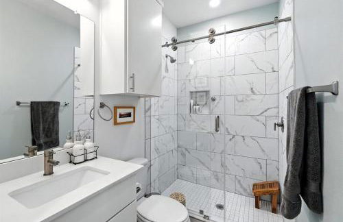 Luxe 2023NewBuild Entire home with 3BR 7BDs Ideal for Long Winter Stays, Outdoor, Central - Foto 25