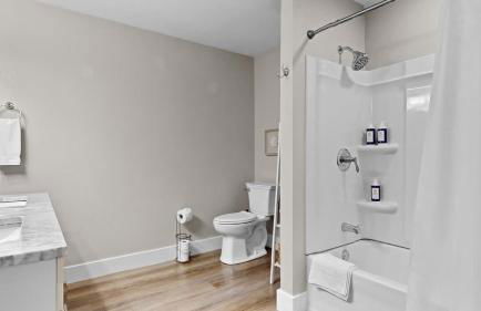 Spacious Dog-Friendly Getaway with Year-Round Pool & Hot Tub - Foto 37